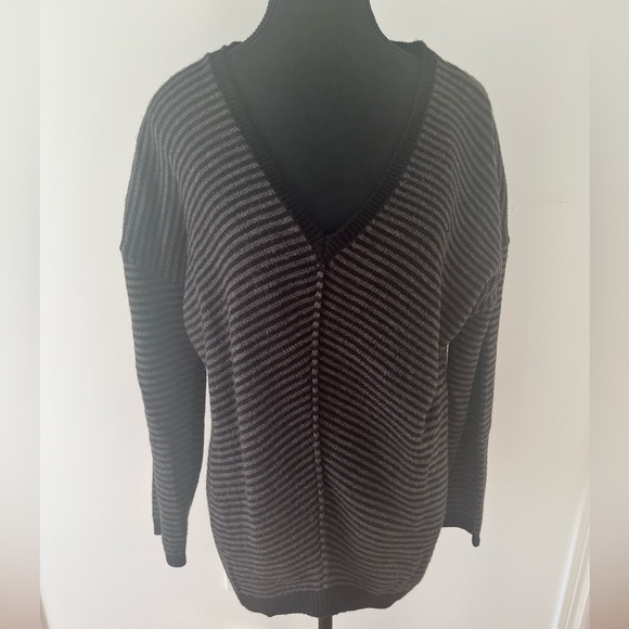 THYME V-Neck Striped Sweater - Picture 2 of 5